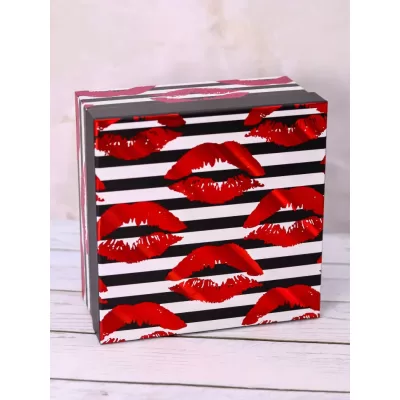 Подарочная коробка «Kiss of passion», 19*19*9,5