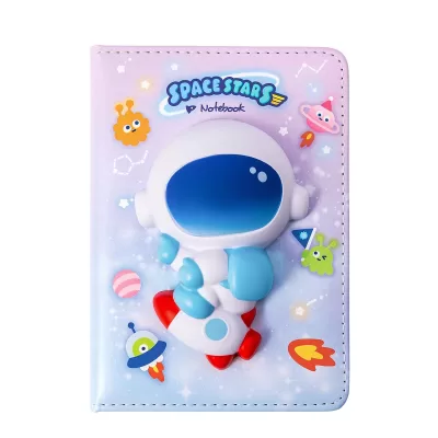 Блокнот со сквишем Космонавт на ракете Space Stars формат А6 фиолетовый