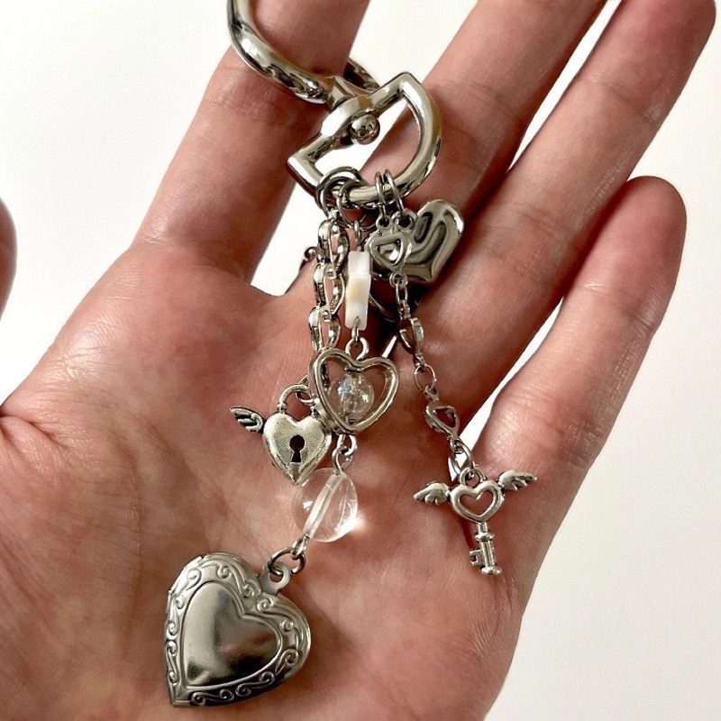 Брелок "Various hearts" металлический